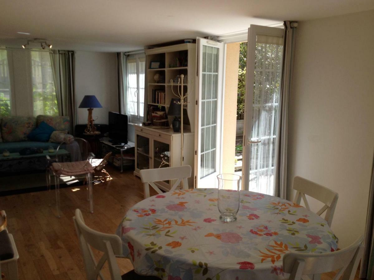 Appartements Et Gite Les Hauts De Sophia تروفيي سور مير المظهر الخارجي الصورة
